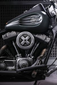 Fotografía producto moto Logan Lobezno